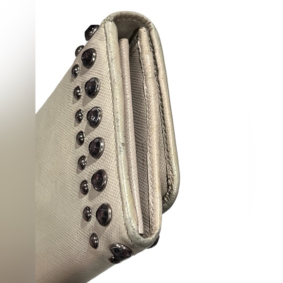 GUC Prada Saffiano Sogo Yokohama Talc Color Wallet with chained ID Tag - Picture 4 of 8